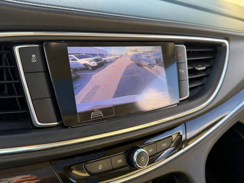 2020 Buick Enclave Essence