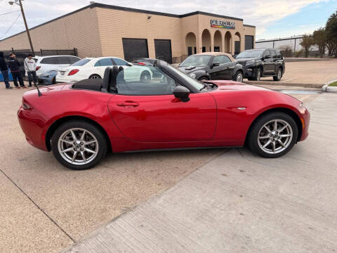2016 Mazda MX-5 Miata Sport