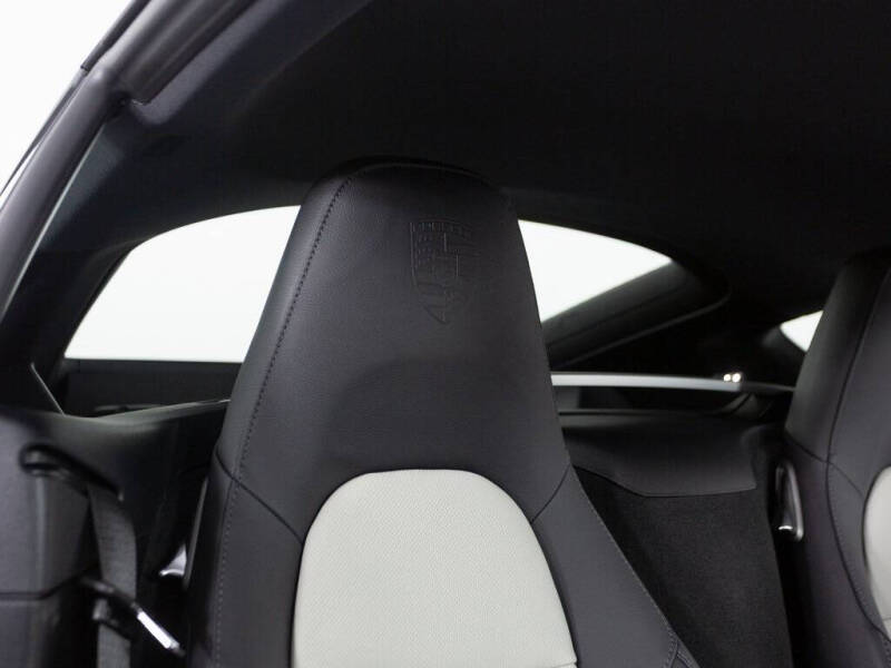 2025 Porsche 718 Cayman