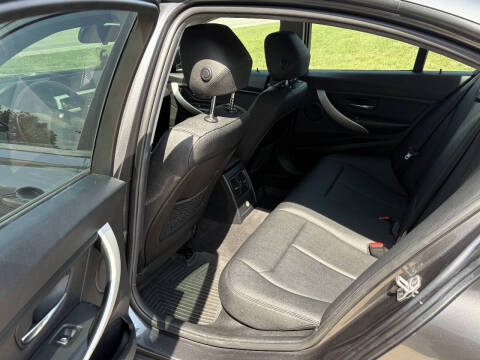 2017 BMW 3 Series 320i