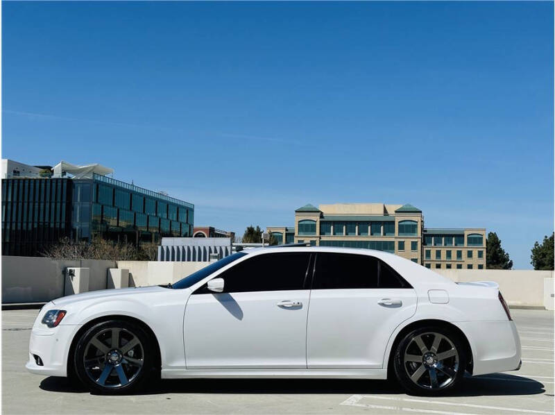 2014 Chrysler 300 SRT8