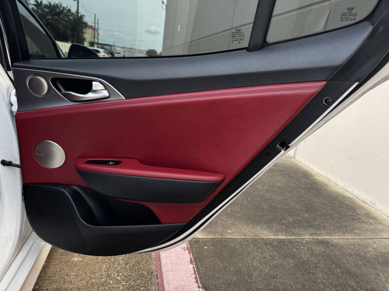 2020 Kia Stinger GT1