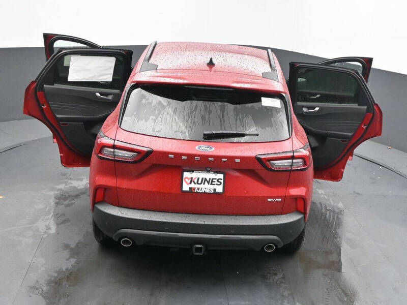 2026 Ford Escape ST-Line Select