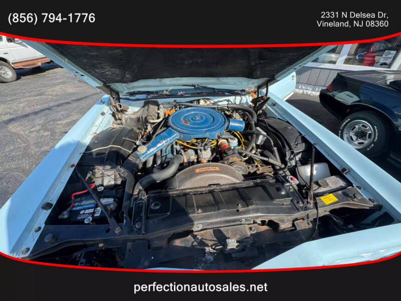 1976 Ford Thunderbird 2D Hardtop