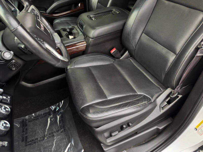 2017 GMC Yukon XL SLT
