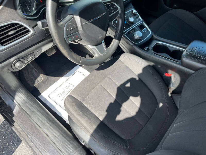 2015 Chrysler 200 Limited