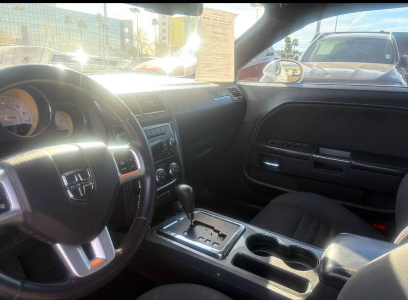 2013 Dodge Challenger SXT