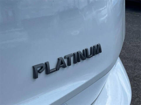 2025 Nissan Rogue Platinum