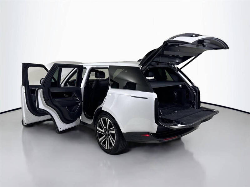 2023 Land Rover Range Rover P530 SE