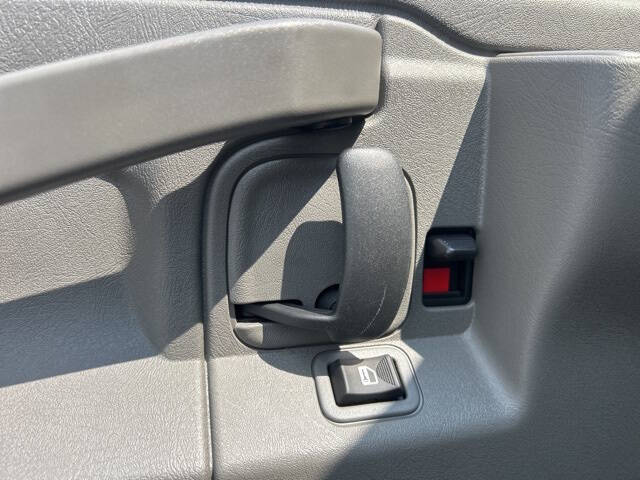 2025 Chevrolet Express 2500