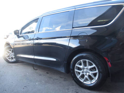 2020 Chrysler Voyager LXi
