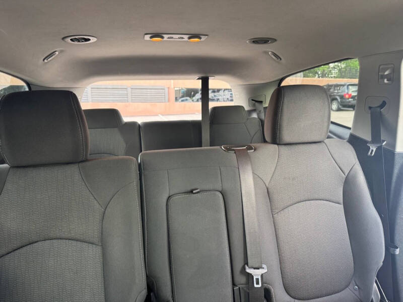 2017 Chevrolet Traverse LT