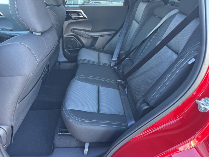 2025 Mitsubishi Outlander ES