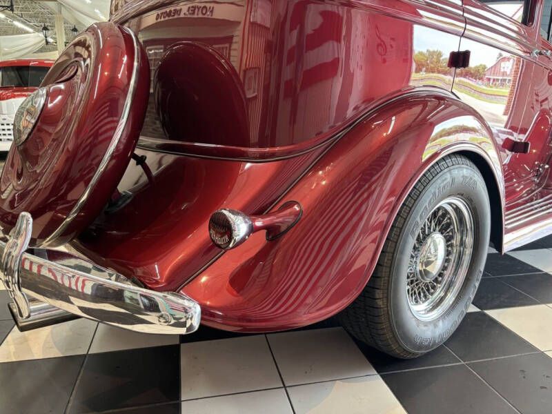 1934 Plymouth Model PE