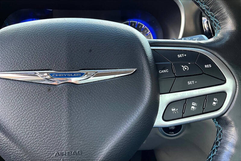 2021 Chrysler Pacifica Touring L