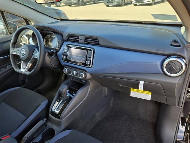 2025 Nissan Versa SV