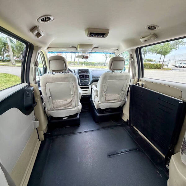 2013 Dodge Grand Caravan SE