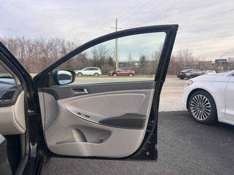 2017 Hyundai Accent SE