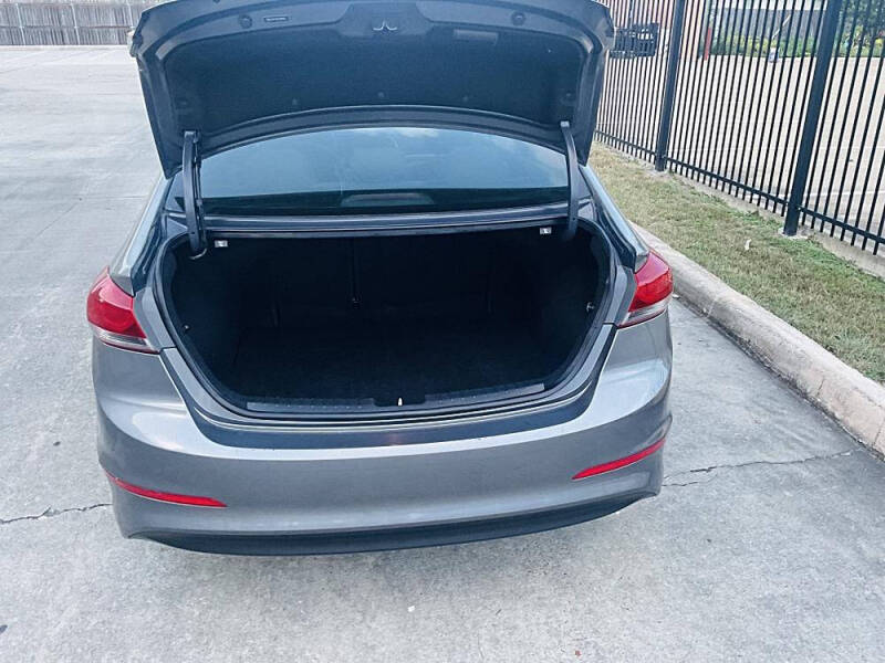 2018 Hyundai Elantra