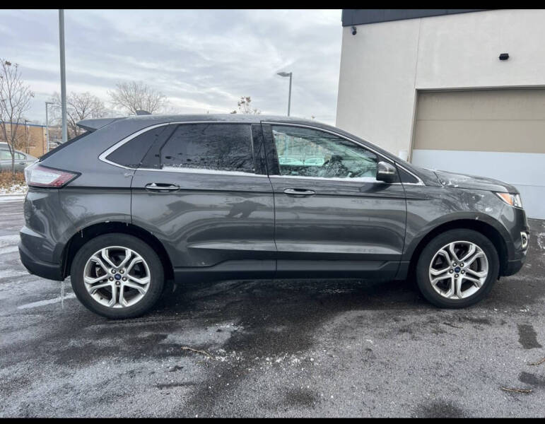 2015 Ford Edge Titanium photo 5