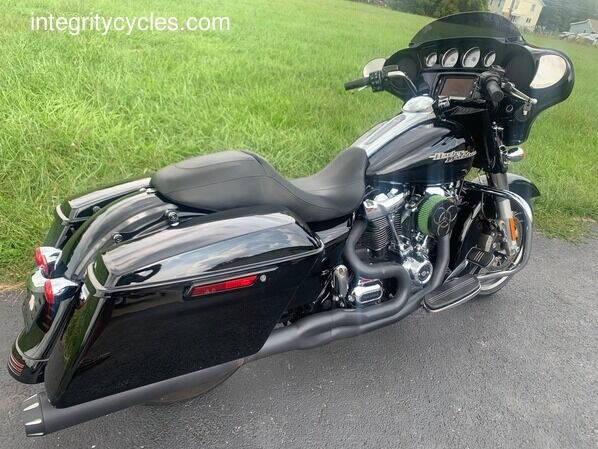 2017 Harley-Davidson Street Glide Special