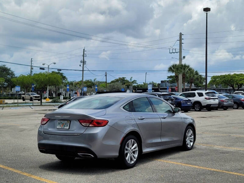 2015 Chrysler 200 Limited