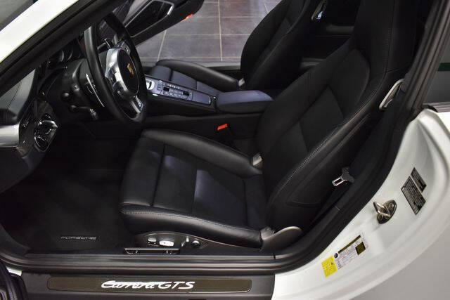 2015 Porsche 911 Carrera GTS