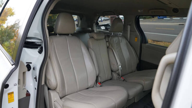 2014 Toyota Sienna