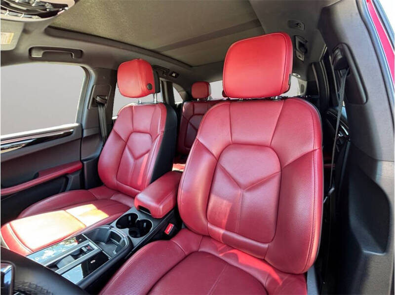 2023 Porsche Macan S