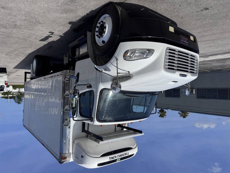 2018 Freightliner M2 106