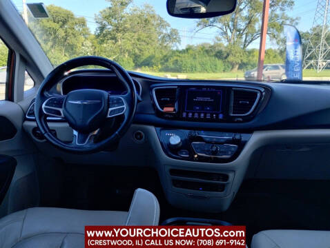 2017 Chrysler Pacifica Touring-L Plus