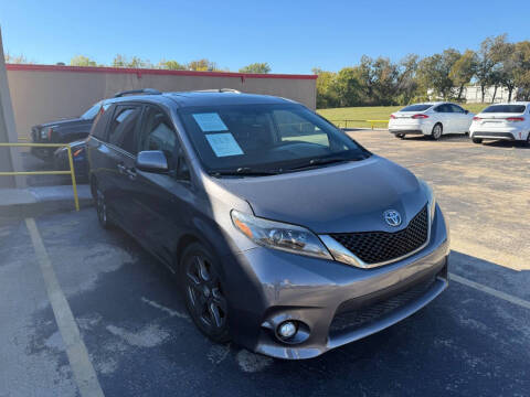 2017 Toyota Sienna for sale at Pancho Xavier Auto Sales in Arlington TX