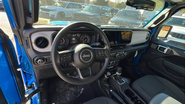 2026 Jeep Gladiator Sport