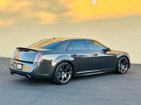 2014 Chrysler 300 SRT8