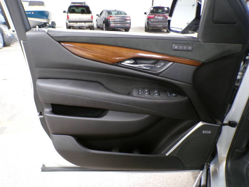 2020 Cadillac Escalade Luxury