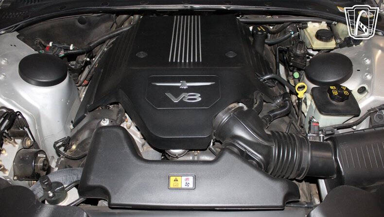 2004 Ford Thunderbird Deluxe