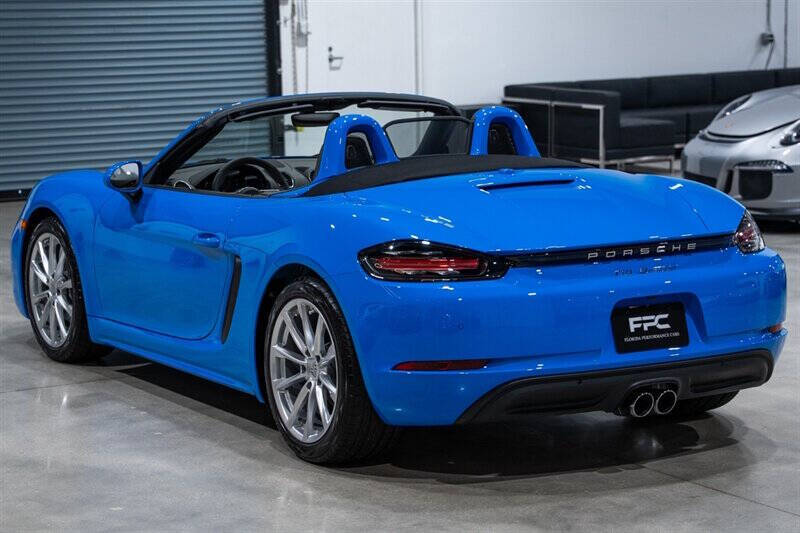 2022 Porsche 718 Boxster