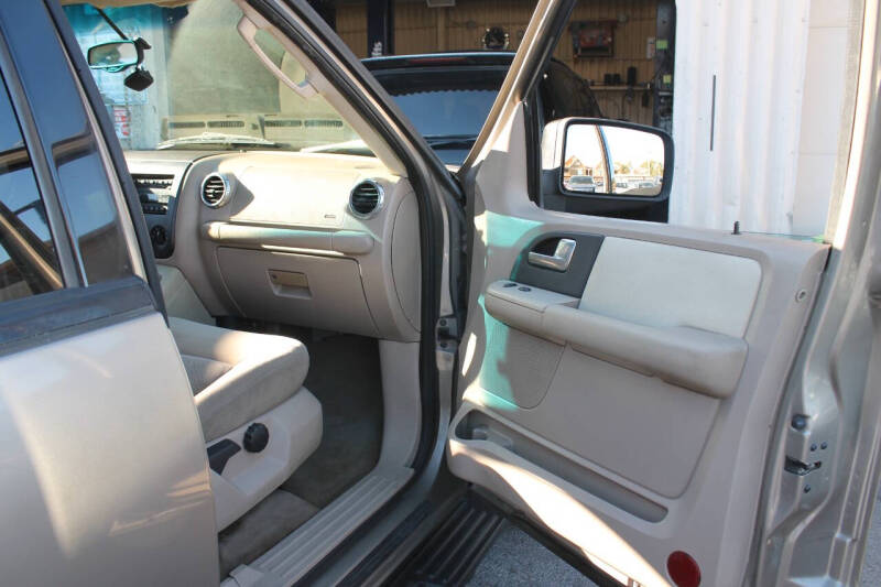 2003 Ford Expedition XLT