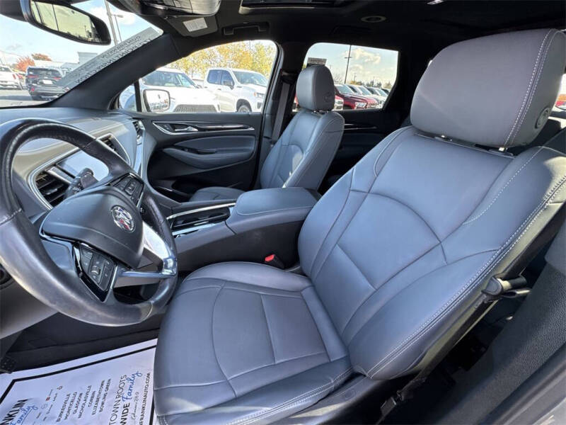 2023 Buick Enclave Essence