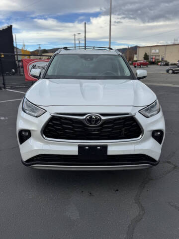 2022 Toyota Highlander Platinum