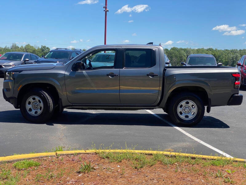 2022 Nissan Frontier S