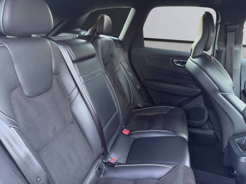 2019 Volvo XC60 T5 R-Design