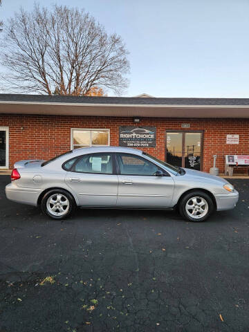 2005 Ford Taurus SE
