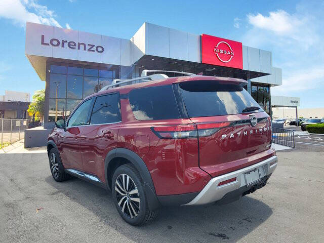 2025 Nissan Pathfinder Platinum