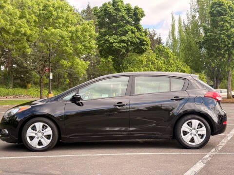 2016 Kia Forte5 LX