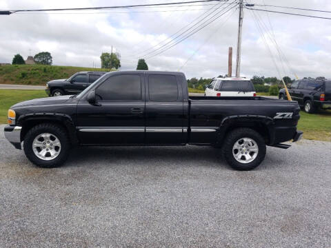 2001 GMC Sierra 1500 for sale at CAR-MART AUTO SALES in Maryville TN