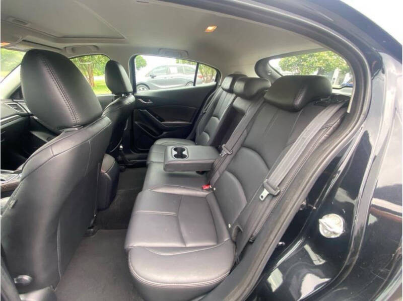 2018 Mazda MAZDA3 Touring