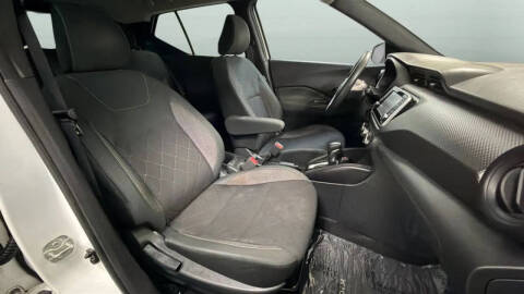 2019 Nissan Kicks S