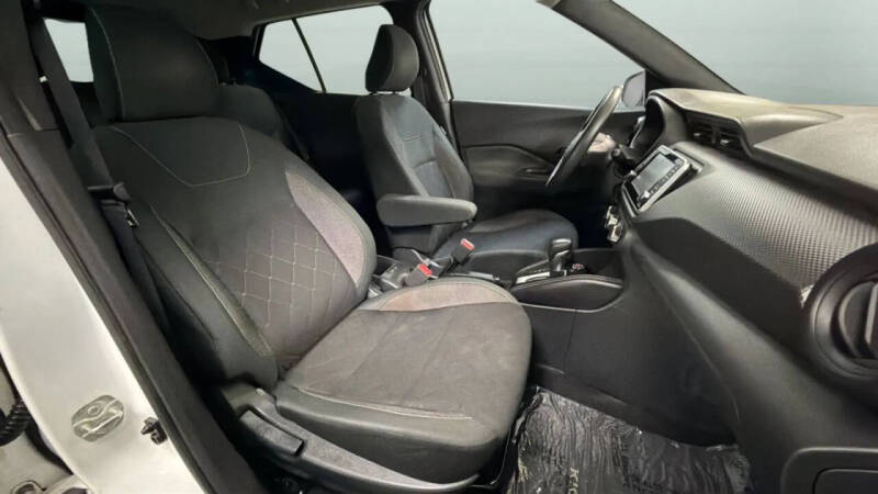 2019 Nissan Kicks S