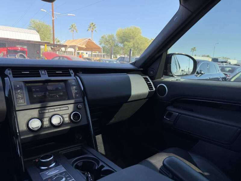 2017 Land Rover Discovery SE